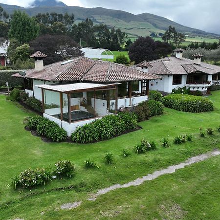 Hacienda El Rejo Villa Machachi Exterior photo